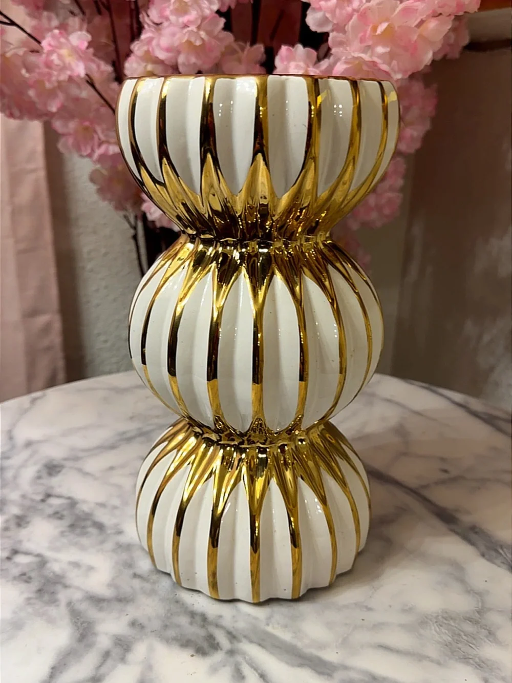 Elegant White and Gold Ceramic Decorative Vase